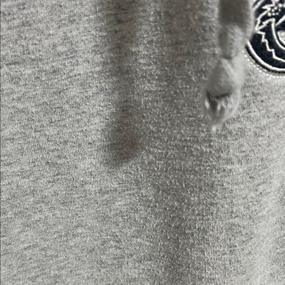 NHL Vancouver Canucks Gray and Black Hoodie - Picture 11 of 11